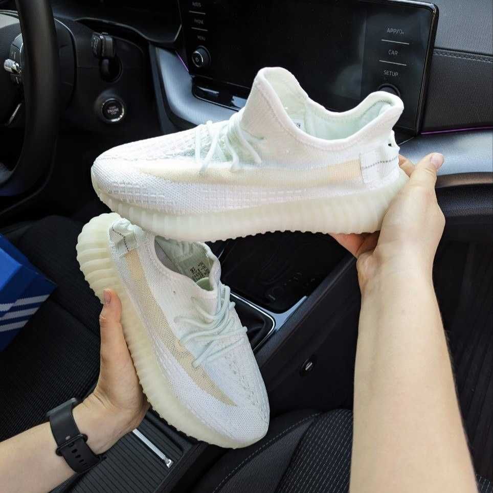 Жіночі кросівки Adidas YEEZY BOOST 350 V2 білі з м'ятним