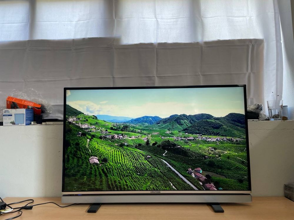 Телевізор Grundig 43 дюйма / Full HD / Smart TV + T2