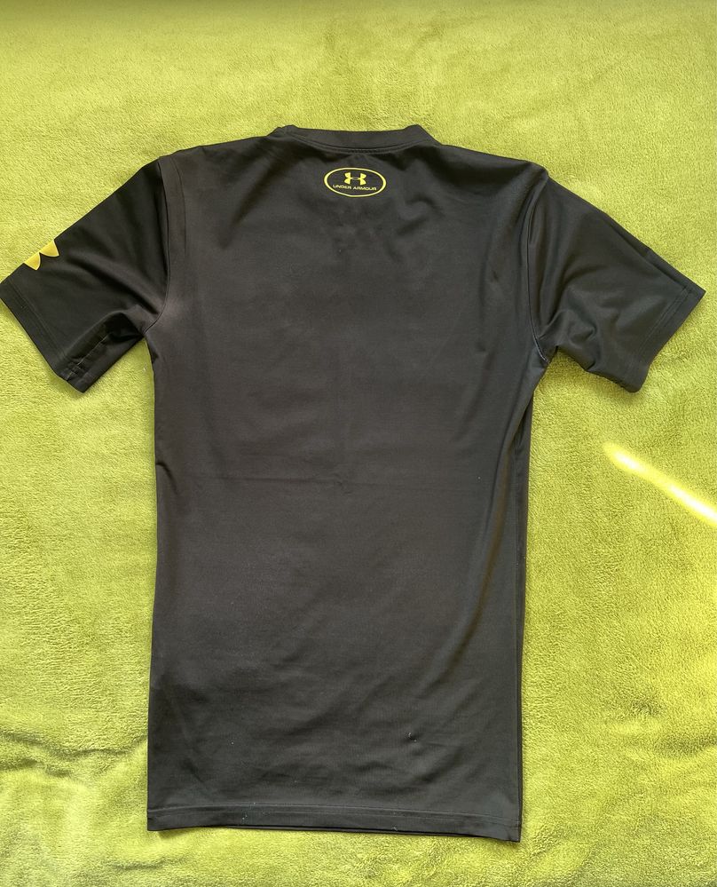 Under Armour t-shirt chłopięcy rozmiar S 165/84A