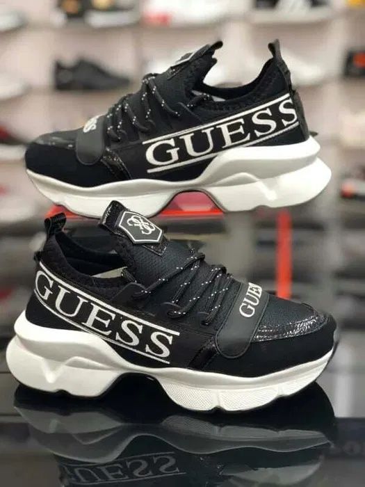 Buty damskie Guess. Czarne z białym. Rozmiar 39. Sneakersy. NOWOŚĆ!