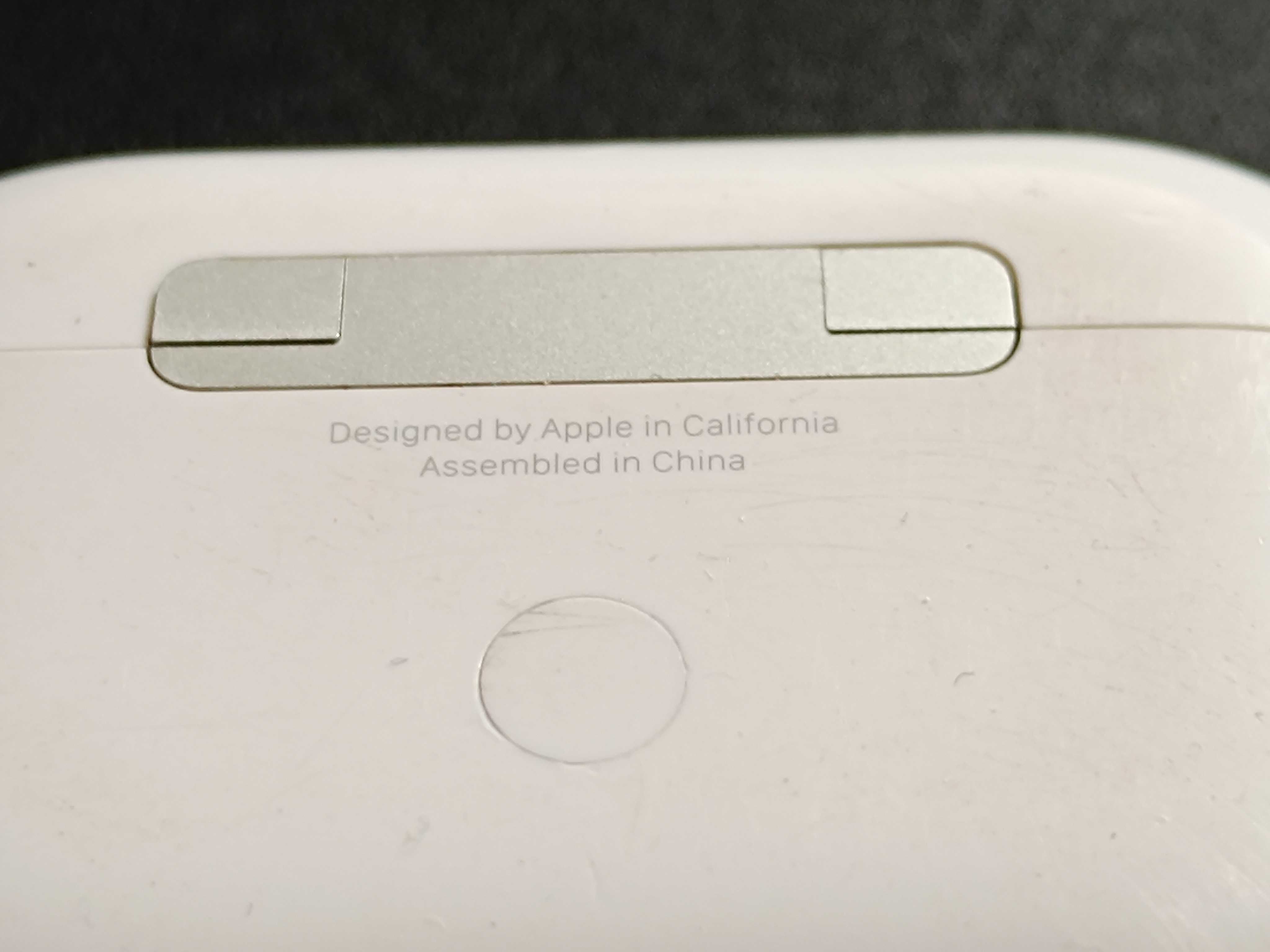 кейс Apple AirPods Pro 1 MagSafe Charging Case + левый наушник