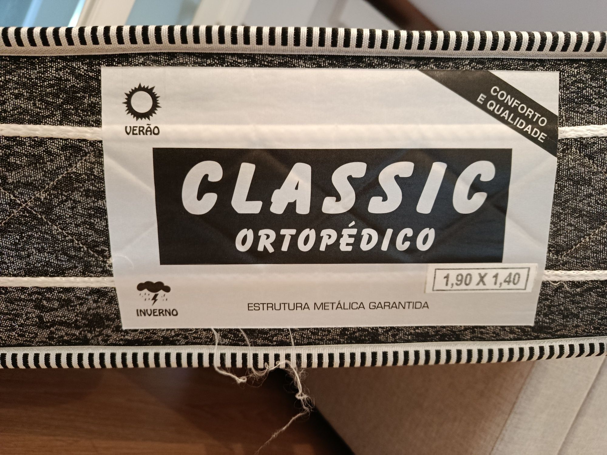 Colchão e estrado