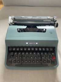 Máquina de escrever Olivetti Lettera 32