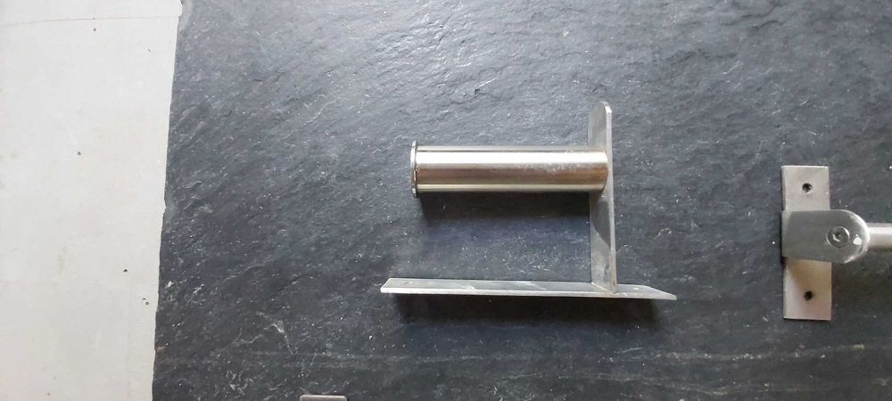 Uchwyty łazienkowe na ręczniki,papier,stal nierdzewna.