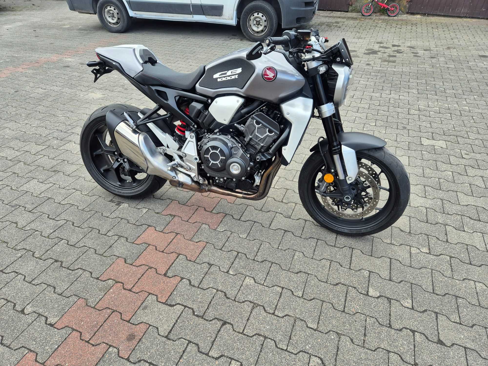 Honda cb1000r  sc80