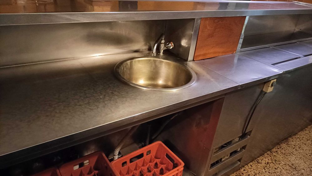 Balcão Inox 3 gavetas refrigeração, poço máq. imperial, lava loiças