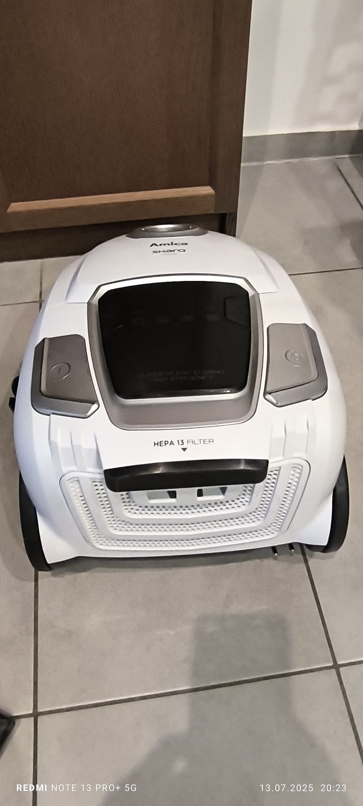 Odkurzacz AMICA Sharq VM 7011