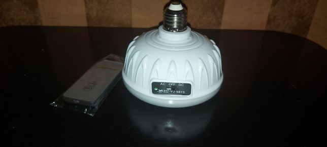 Светодиодная лампа фонарь Yajia Yj-9815 с пультом