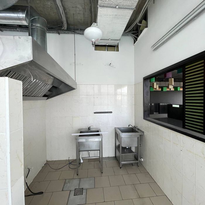 Аренда Помещения 244 м2 Пассаж Центр Мост-Сити Европейская площадь