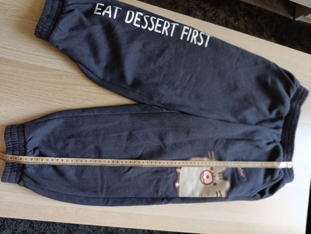 Spodnie dresowe Pusheen  Reserved rozm 134