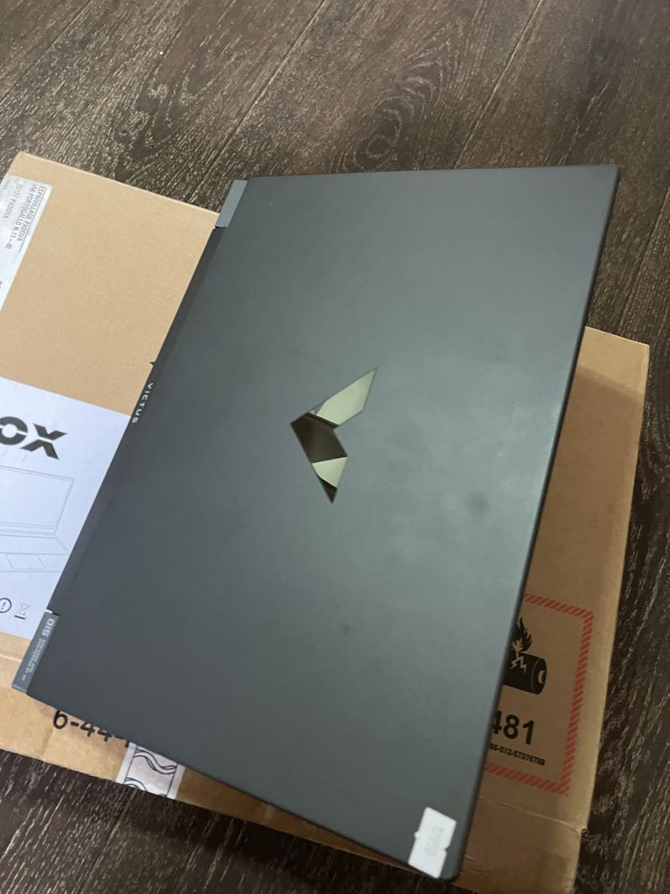 На запчасти! Ноутбук HP Victus 15-fb0028nr (677H9UA)