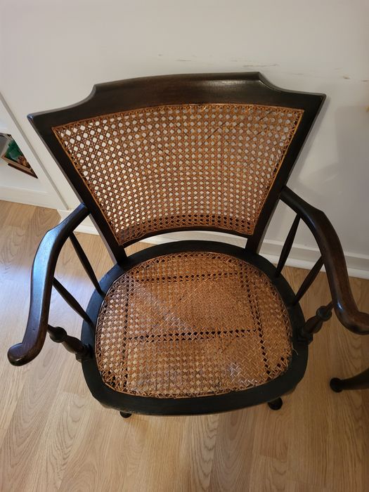 Cadeiras em palhinha