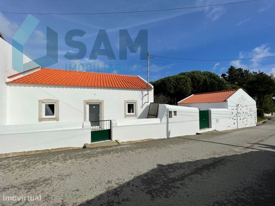 Moradia T2, localizada em Reguengo Grande