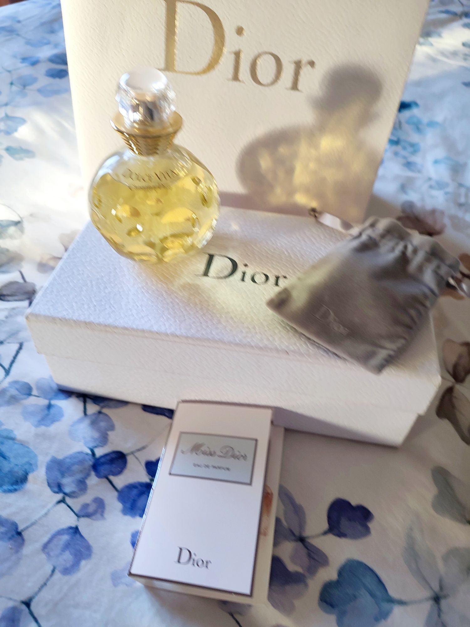 Cofrett Dolce Vita edt 100 ml Dior oferta Saco, caixa e brincos Dior