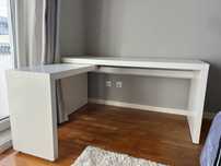 Mesa de escritorio em L