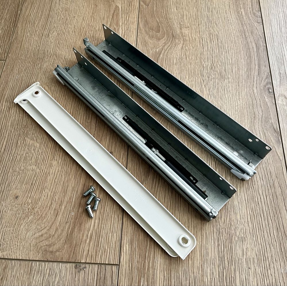 KOMPLEMENT IKEA – Wysuwany wieszak na spodnie, biały, 75x35 cm