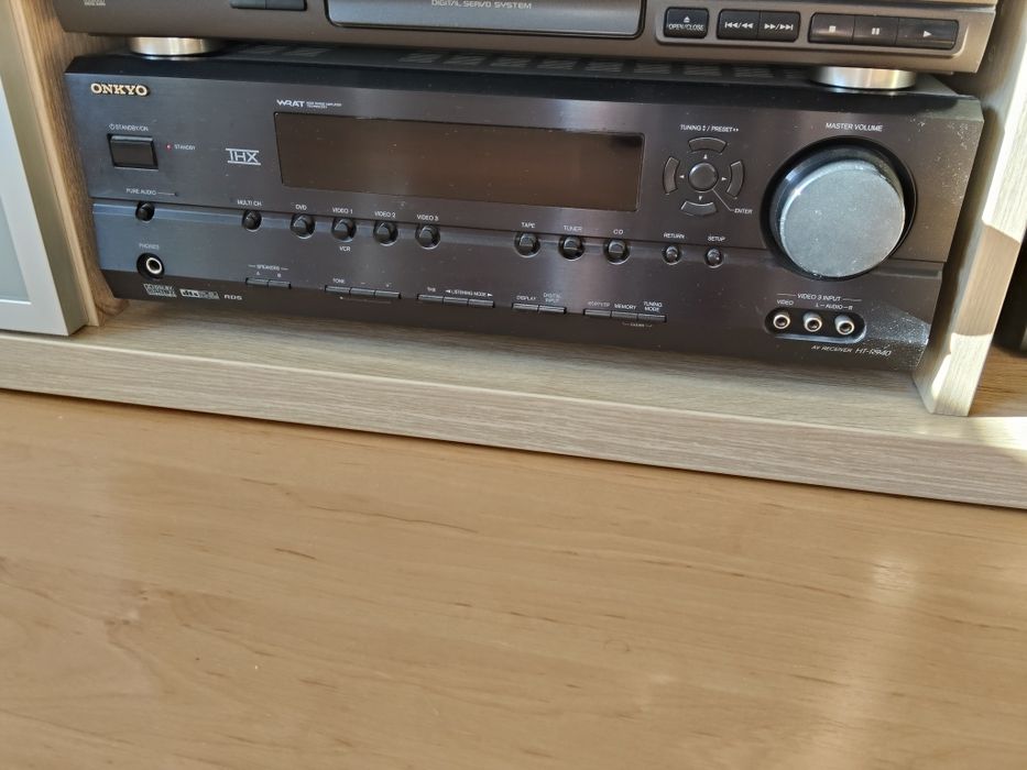 Amplituner Onkyo HT-R940