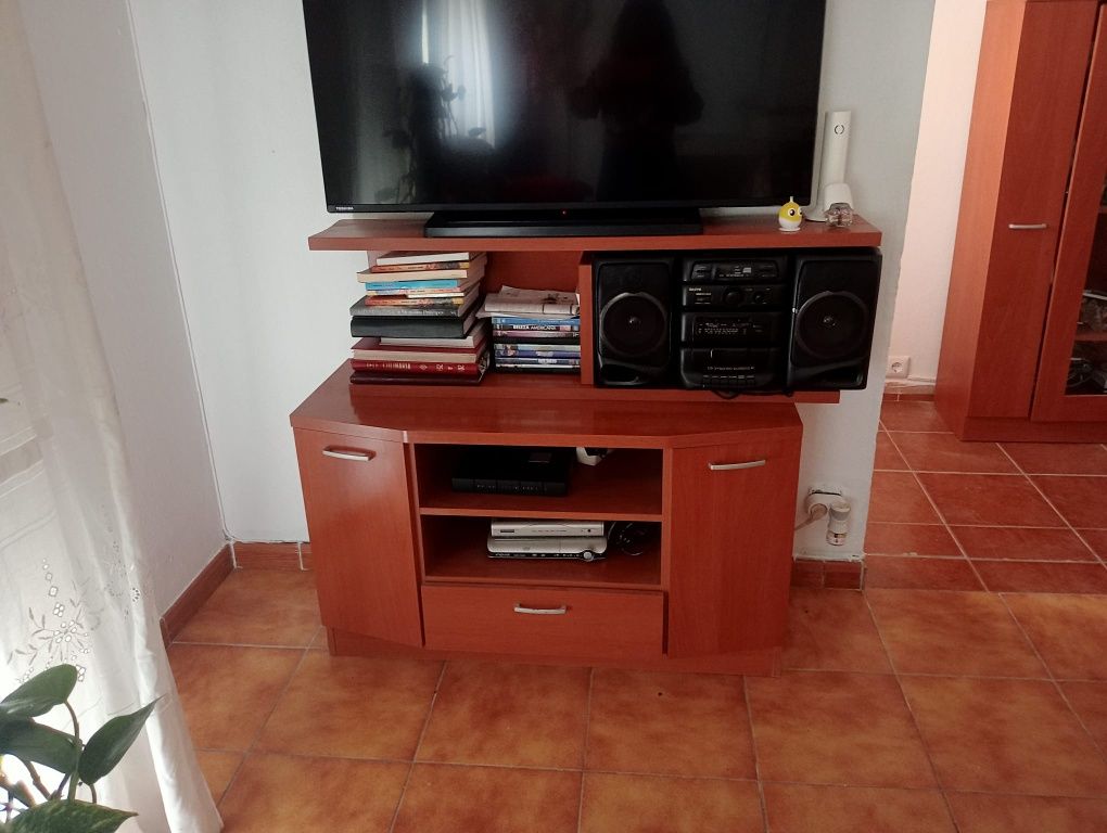 Varios moveis de sala e hall