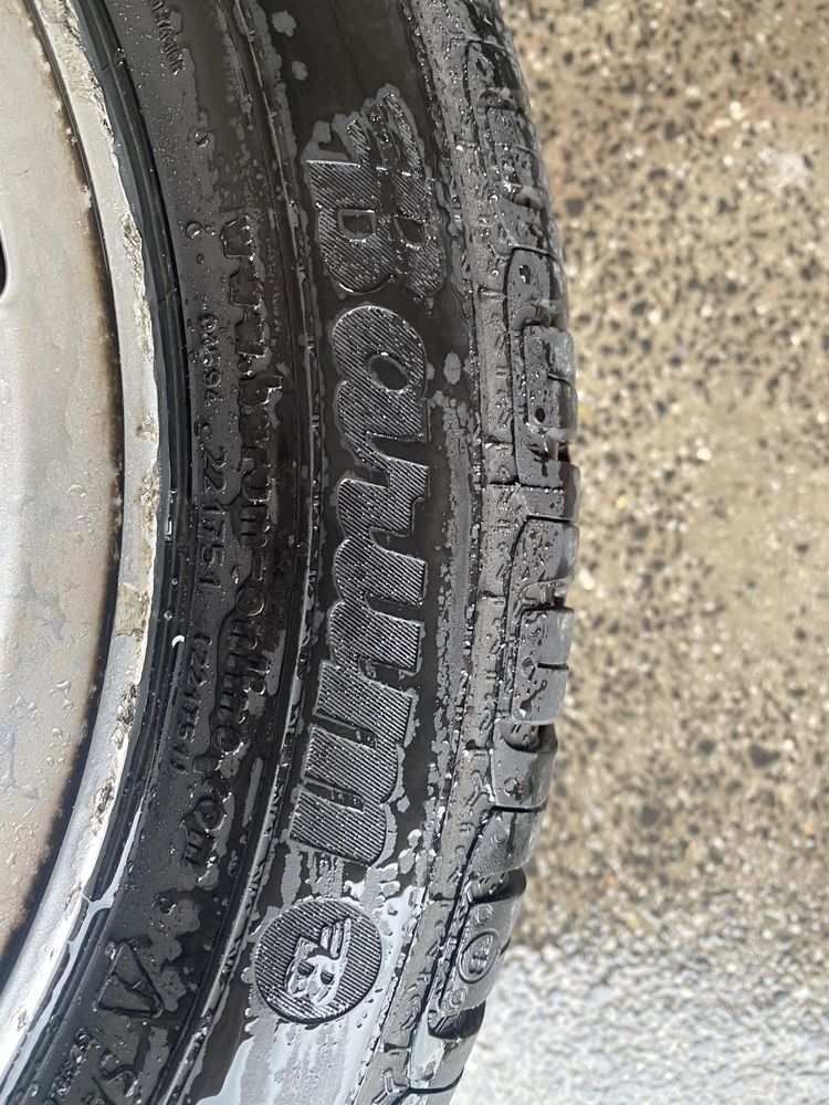 Komplet opon z felgami 195/50 r15