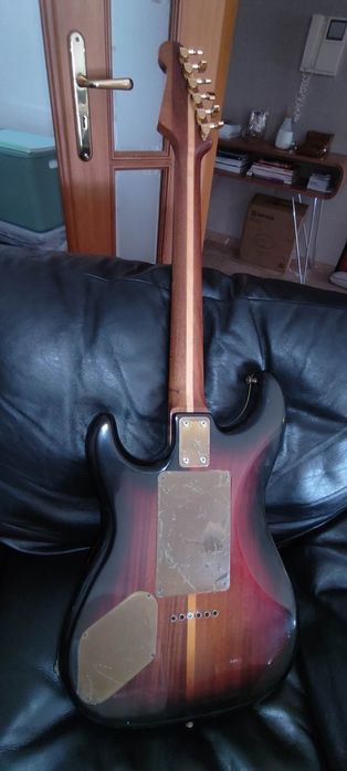 Guitarra CAMAC Space Tiger – Raridade Japonesa