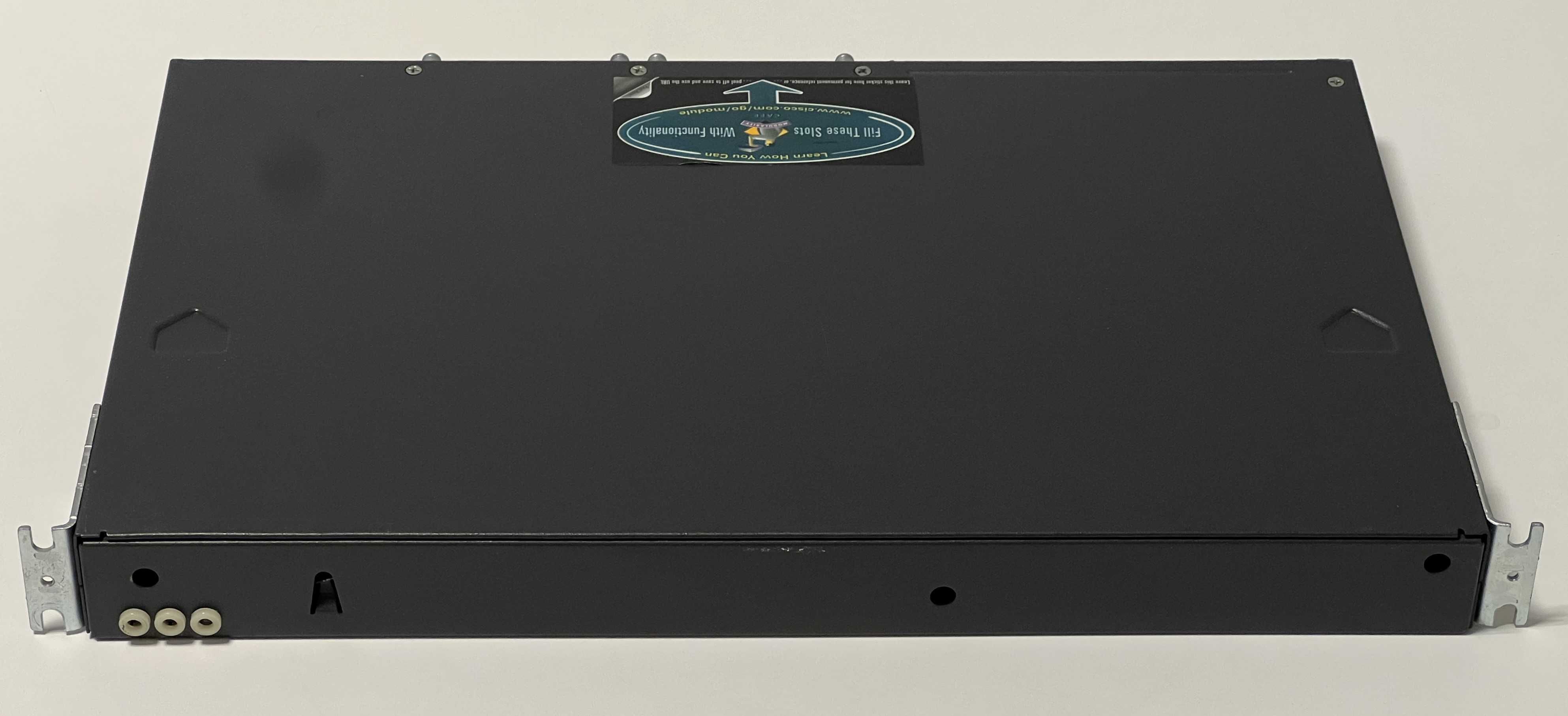Router Modular Cisco 2650 - Series 2600 - Usado