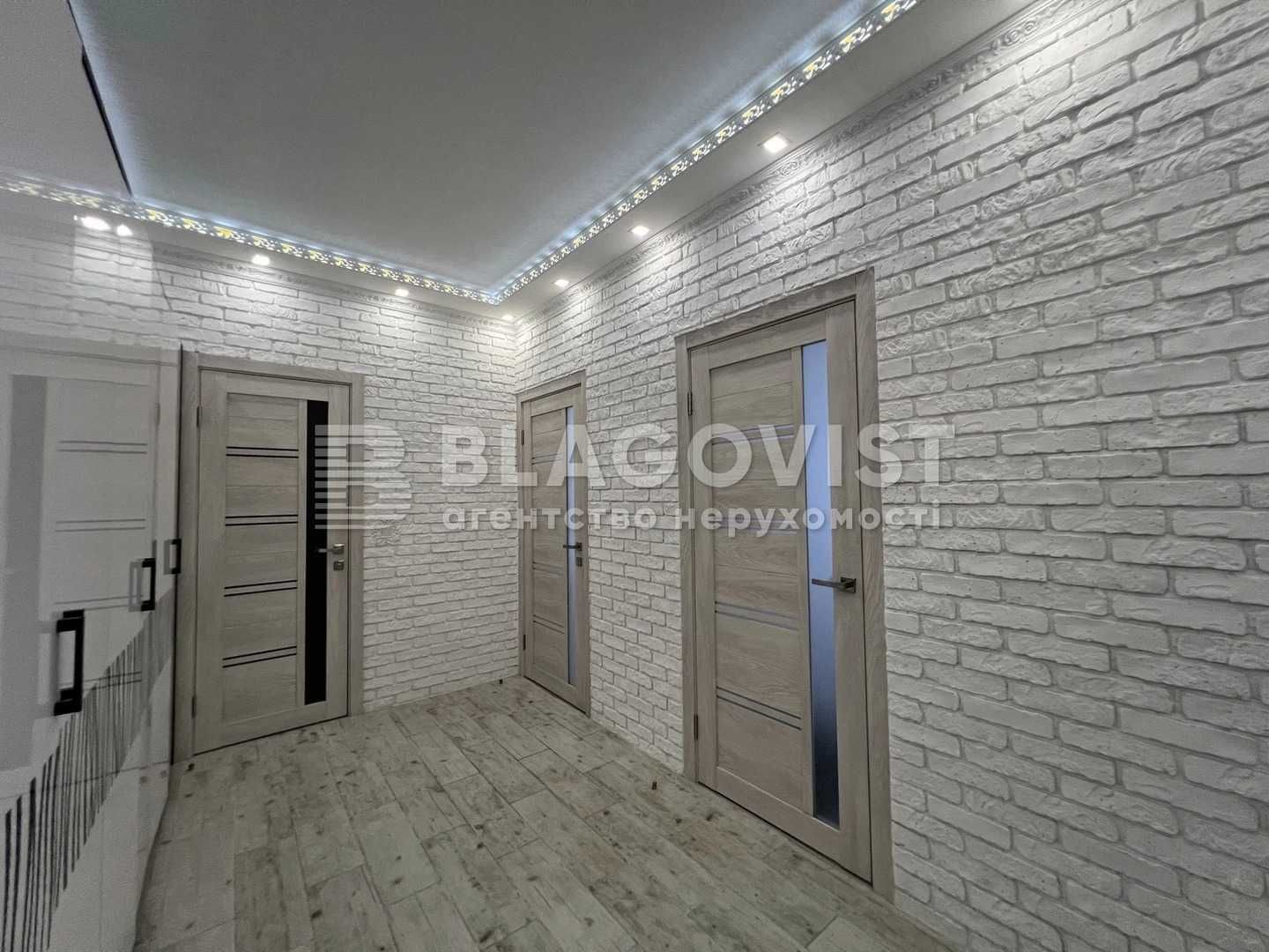 Продаж 3-кімнатної квартири вул. Дмитрівська, 60/19