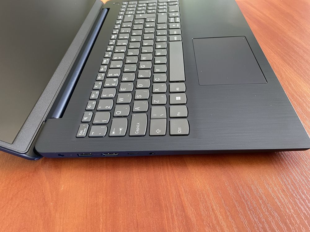 Lenovo IdeaPad 3 15IAU7