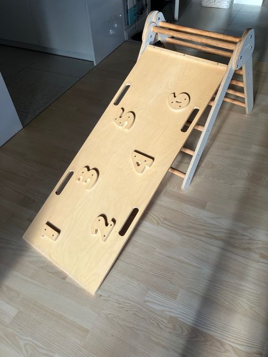 Drewniana zjeżdżalnia Montessori JUUPI – bardzo dobry stan