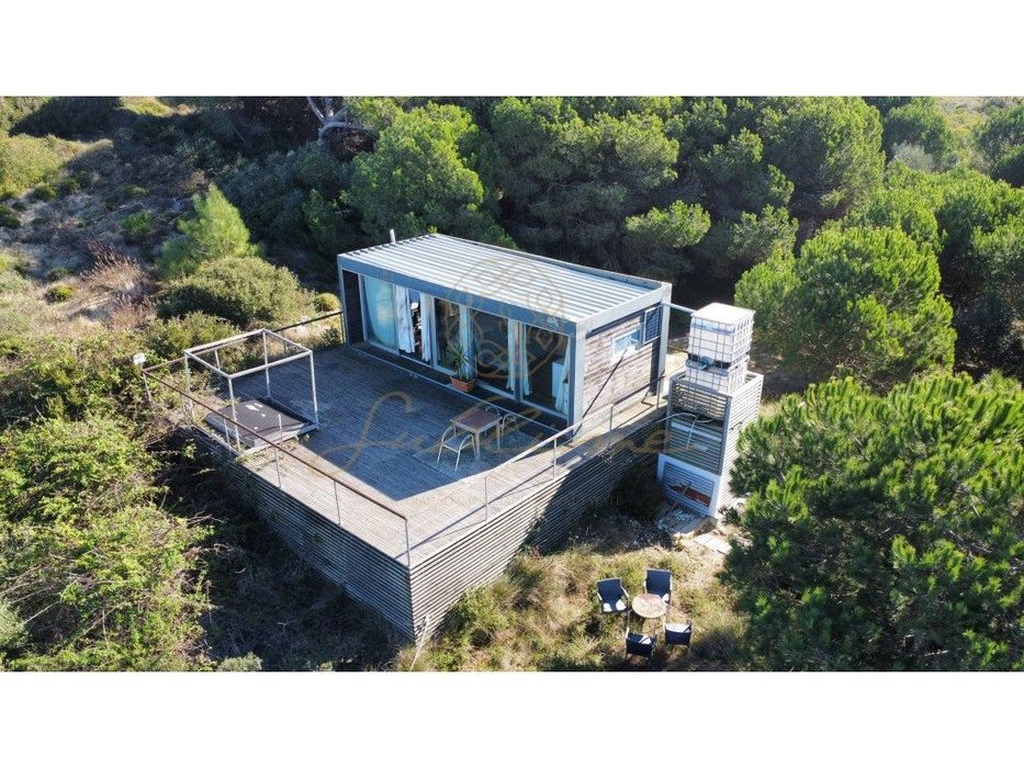 Lote de Terreno com casa Modular Vista de Mar