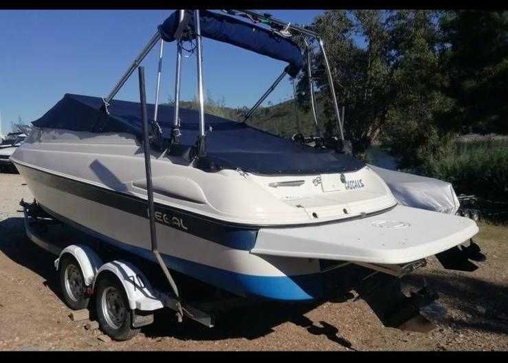 Barco Regal 222 SC Valenati, 8 pessoas Marina de Vilamoura