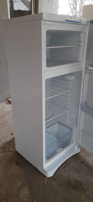 Холодильник работает отличный