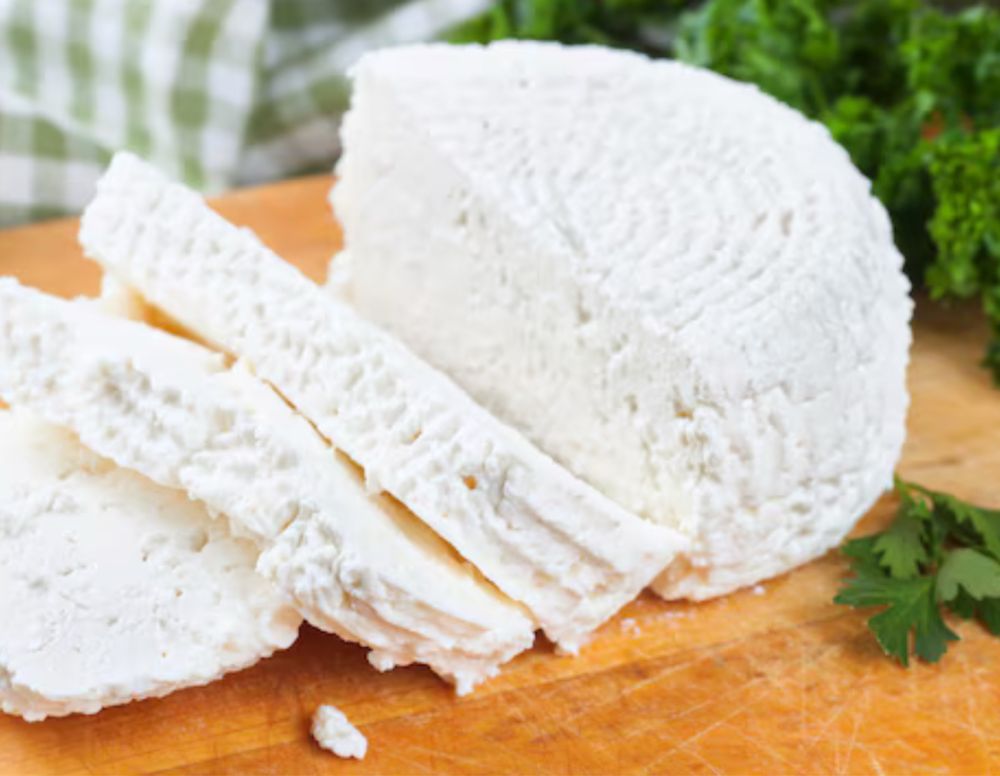 Mleko, twaróg, mozzarella, masło, jaja, ziemniaki