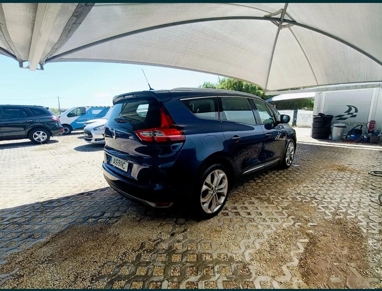 Renault Grand Scenic - 7 Lugares