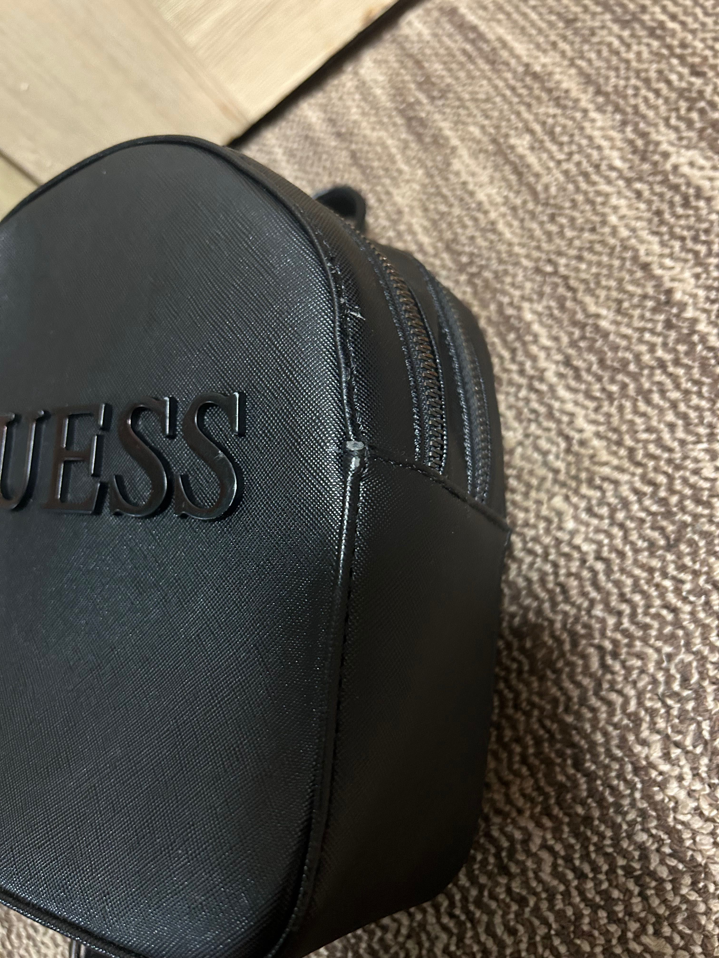 Рюкзак guess чорний