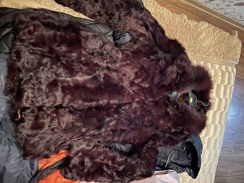 Шуба натуральна бордовий колір