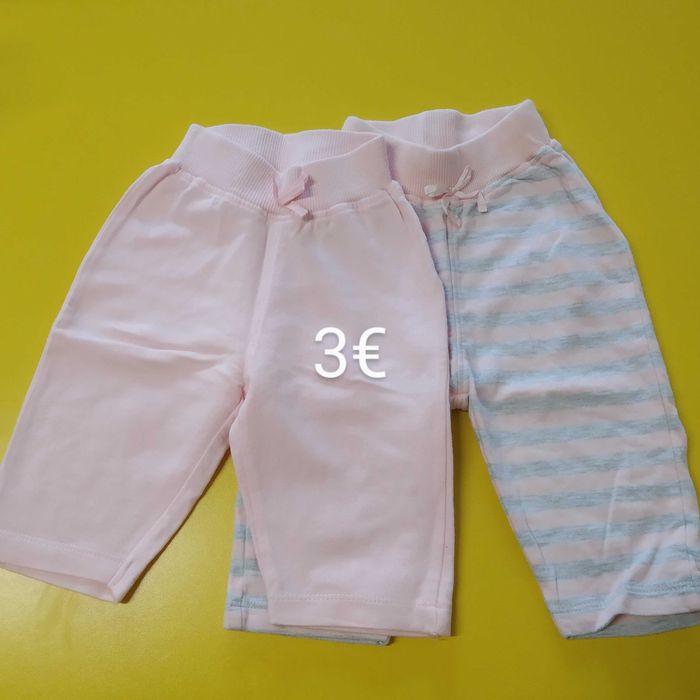 Roupa de bebé menina