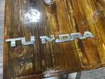 Продам шильдик эмблема Touota tundra