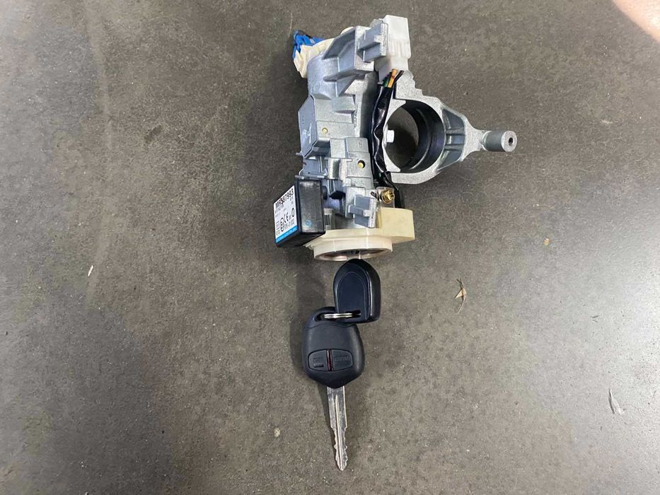 Замок запалення зажигания контактна група Mitsubishi Grandis 04-11р.