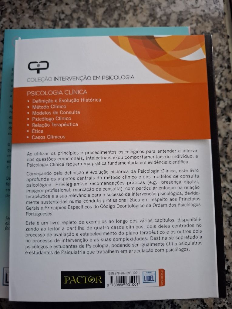 Livro Intervenção em Psicologia Clínica