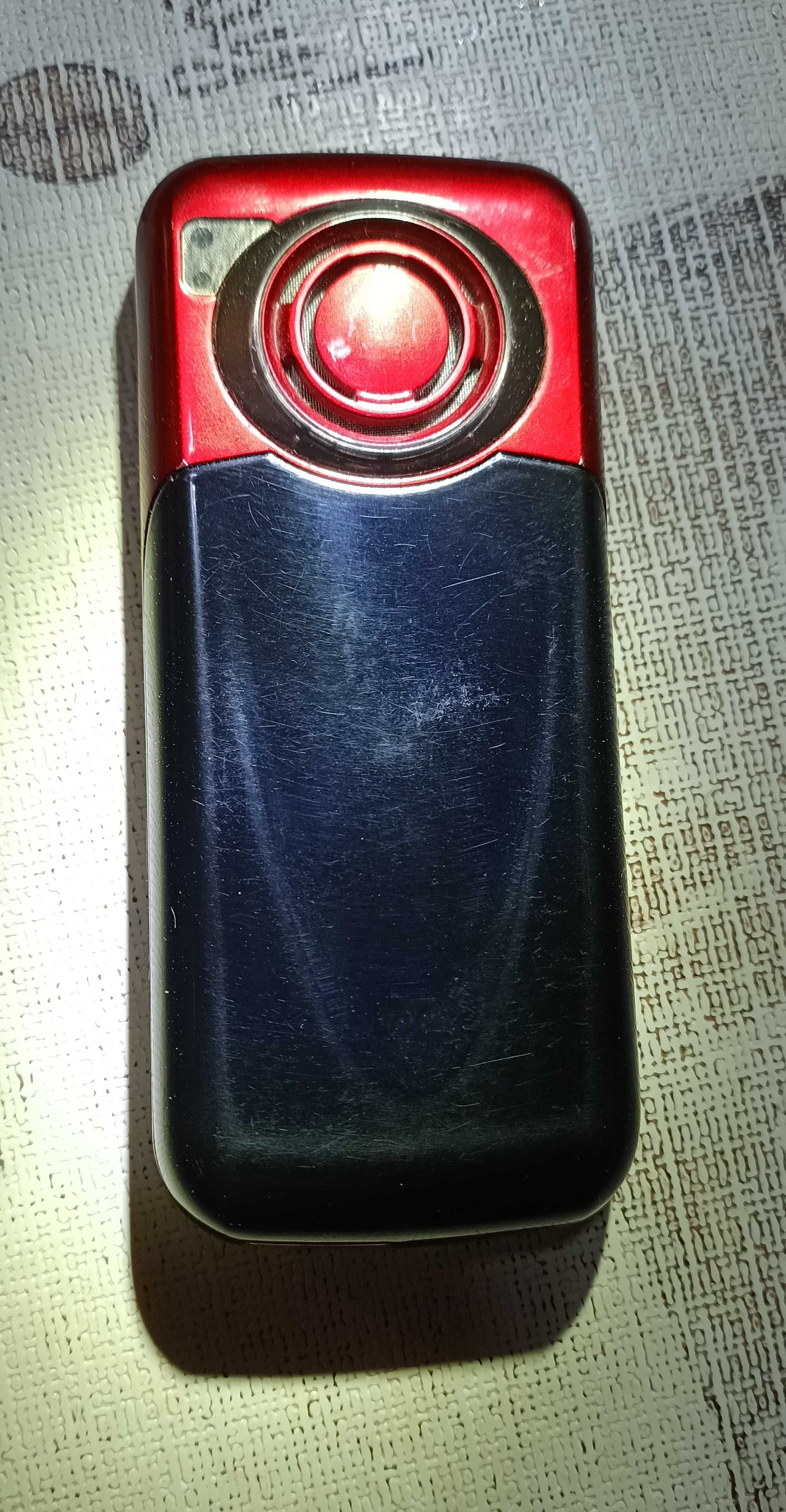 Продам мобильный телефон Nokia APPO X6 .