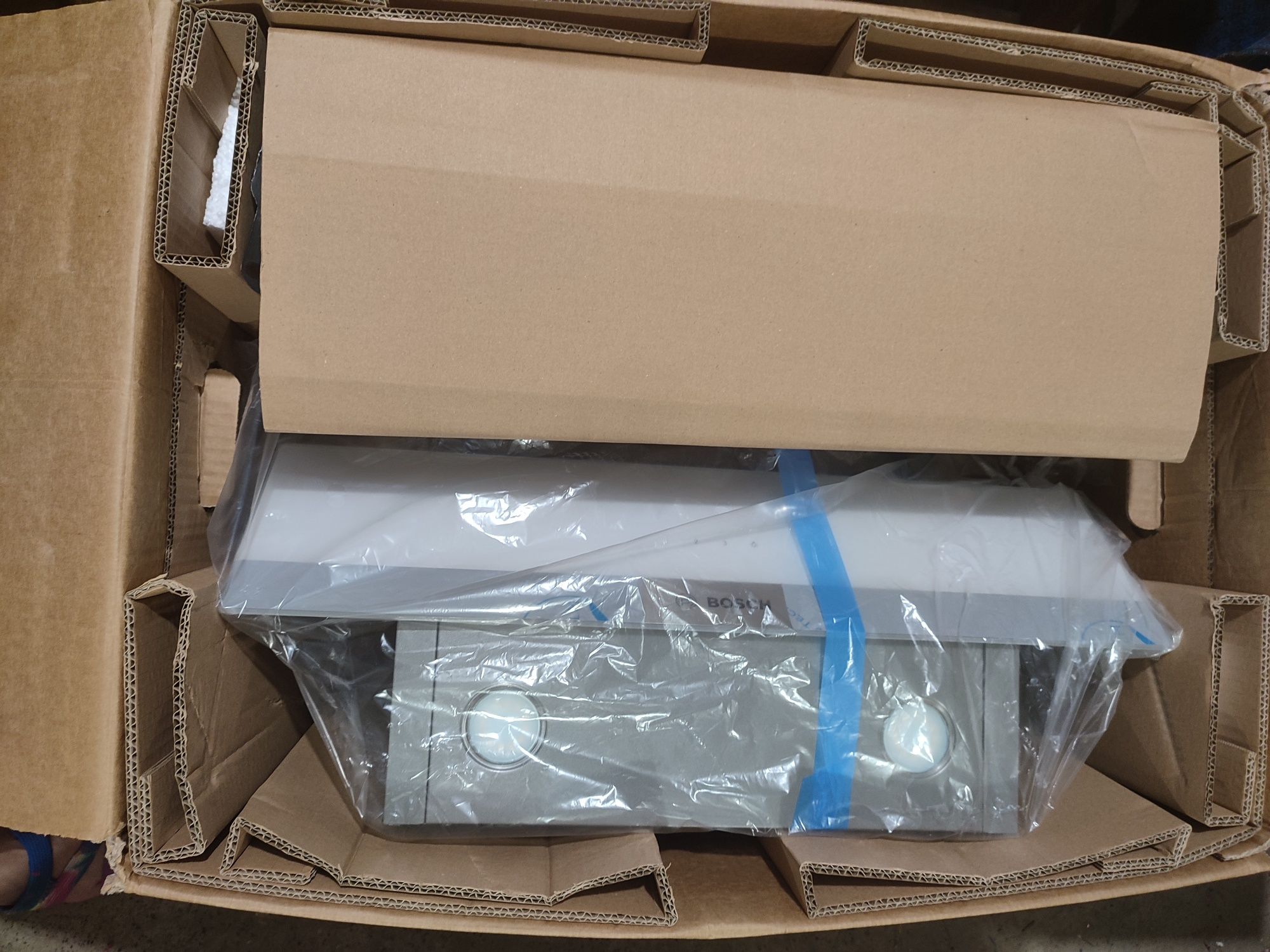 Вытяжка BOSCH  DWK065G20R