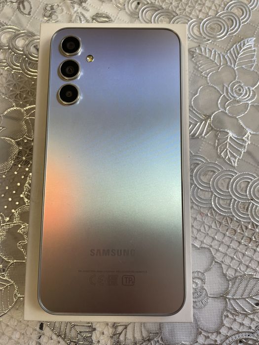 Продам телефон + подарунок Самсунг Galaxy A 34 5 G