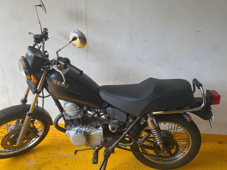Moto Yamaha SR 125