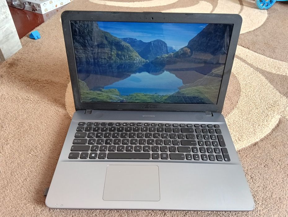 Продам ноутбук Asus xs541