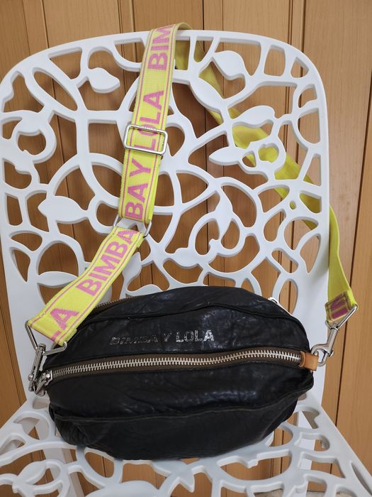 Mala Bimba Y Lola Preta em pele