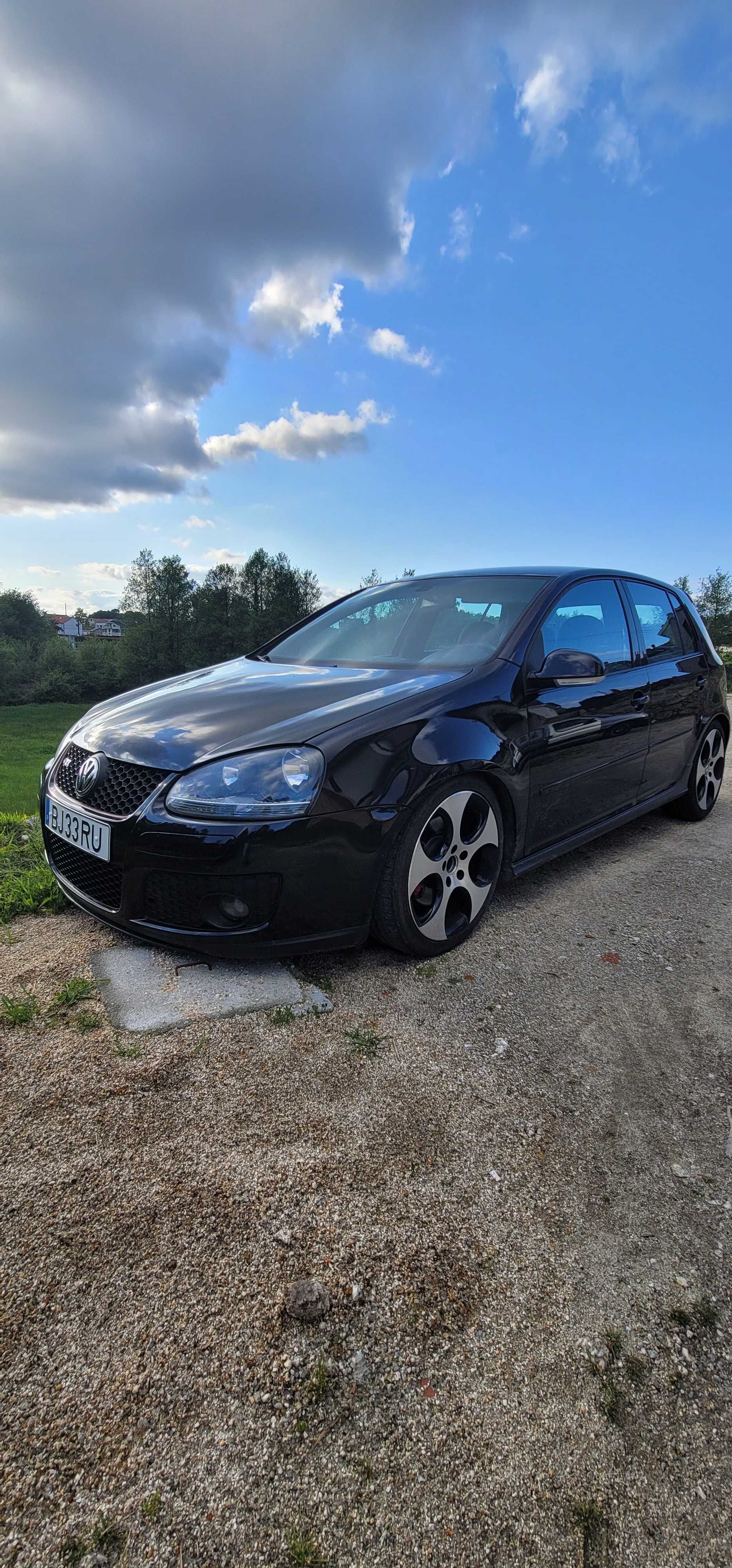 Golf 5 GTI, carro em ótimo estado