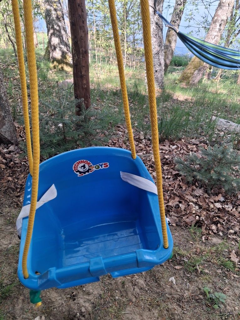 Huśtawka dla dziecka.