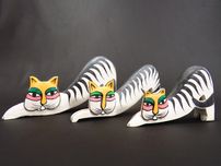 Lote de 3 gatos em madeira.