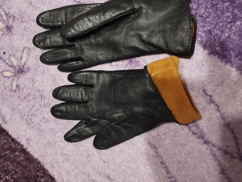 Перчатки жіночі шкіряні