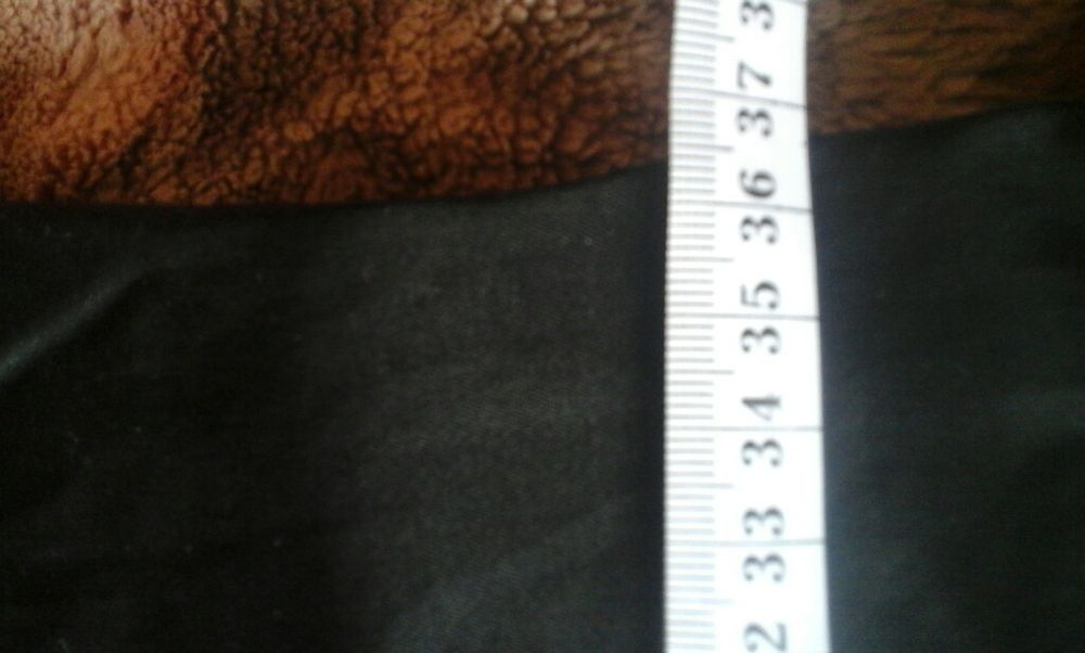 Sukienka z haftowanymi kwiatami i cyrkoniami